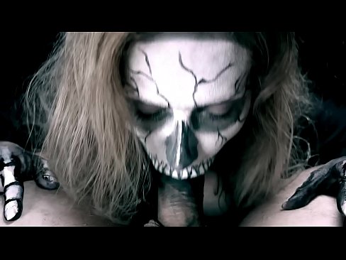 ❤️ Demonska djevojka siše kurac svojim crnim ustima i guta spermu. Jebeni video  na bs.kenhdammy.top ☑
